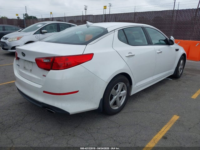 KNAGM4A79F5649438 KIA Optima Lx