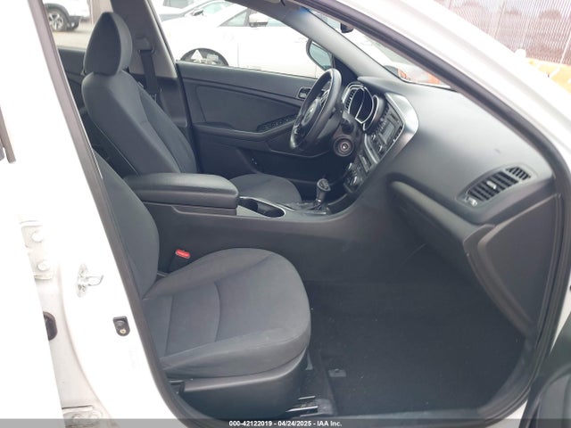 KNAGM4A79F5649438 KIA Optima Lx