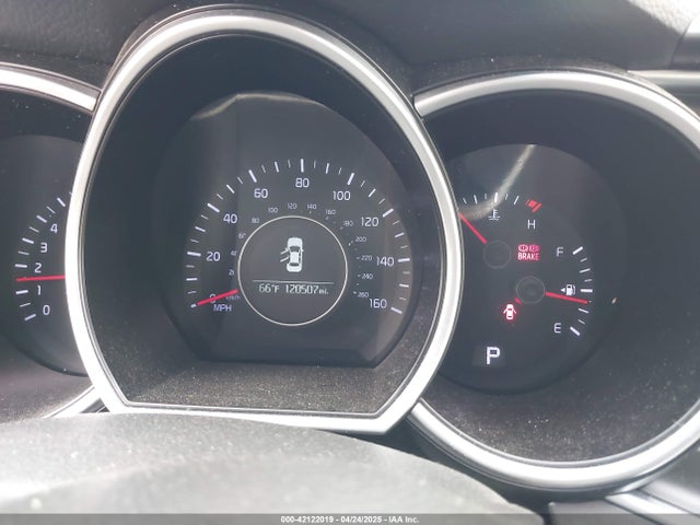 KNAGM4A79F5649438 KIA Optima Lx
