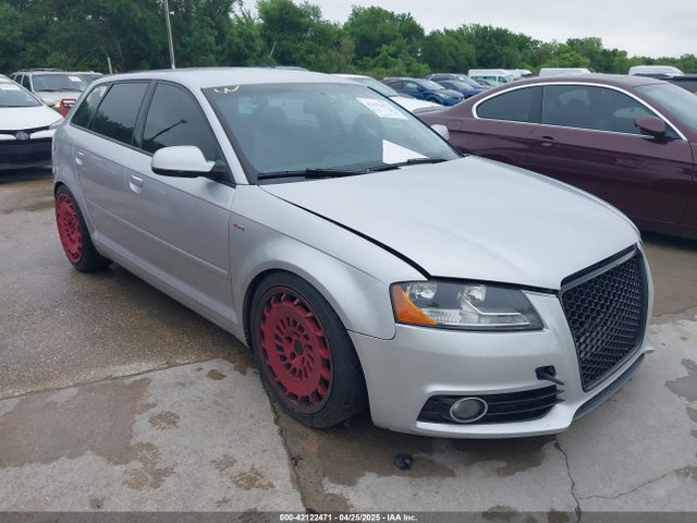 2012 AUDI A3 WAUFEAFM5CA069371 Photo 0
