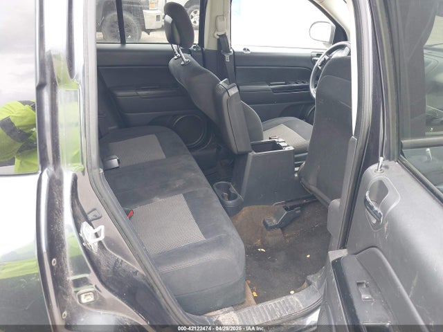 1C4NJCBA7ED882522 Jeep Compass Sport