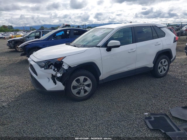 2T3G1RFVXNC275270 Toyota RAV4 LE