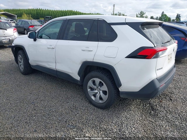 2T3G1RFVXNC275270 Toyota RAV4 LE