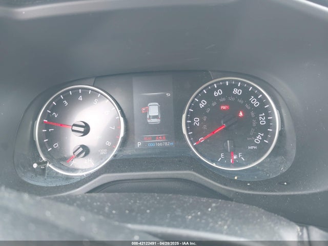 2T3G1RFVXNC275270 Toyota RAV4 LE