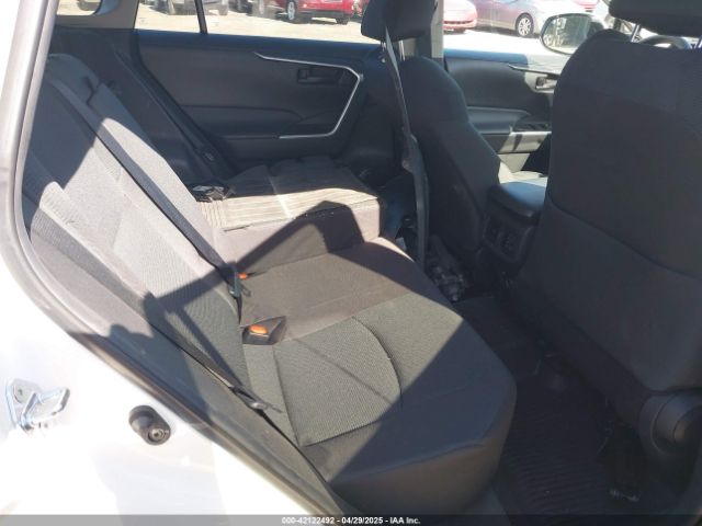 2T3G1RFV1PW343585 Toyota RAV4 LE
