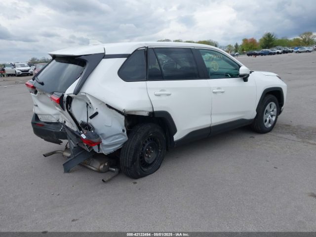 2T3G1RFV4RC403301 Toyota RAV4 LE
