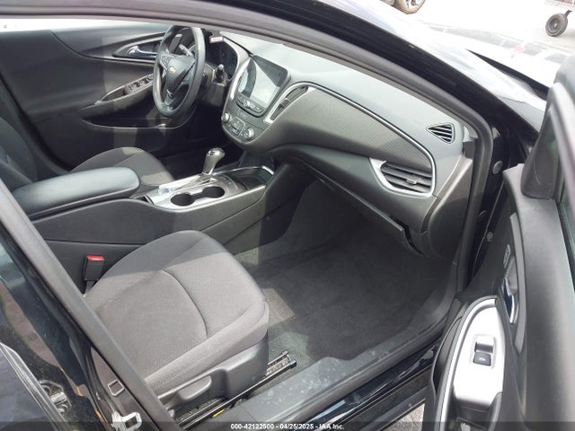 1G1ZC5ST2LF141746 Chevrolet Malibu Fwd 1fl