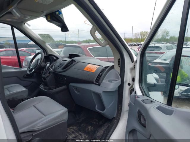 1FDBF8ZM4KKA83933 Ford Transit-350 Cab