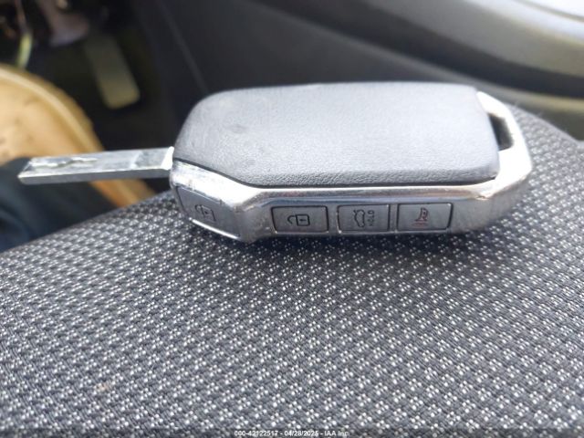 3KPF24AD8NE499626 KIA Forte Lxs
