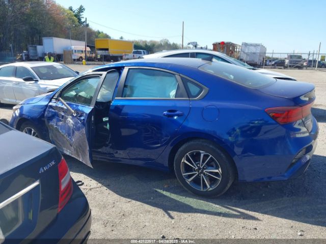 3KPF24AD8NE499626 KIA Forte Lxs