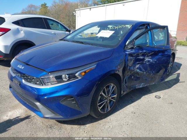 3KPF24AD8NE499626 KIA Forte Lxs