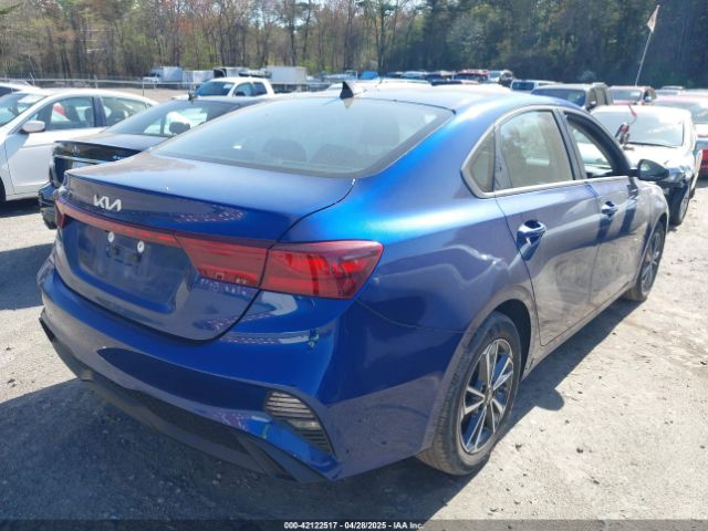 3KPF24AD8NE499626 KIA Forte Lxs