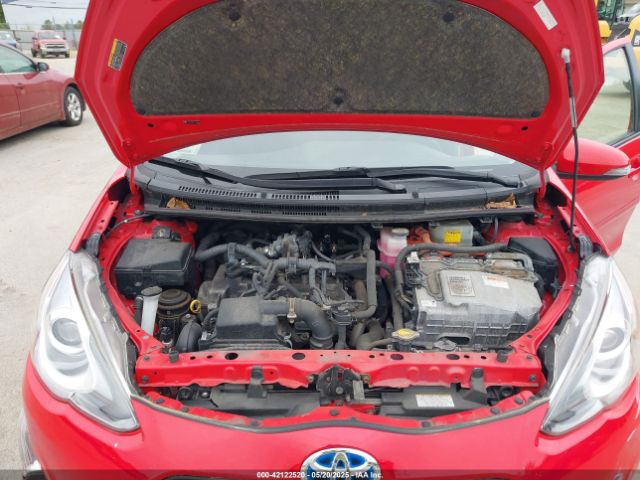 JTDKDTB33F1100540 Toyota Prius C Two