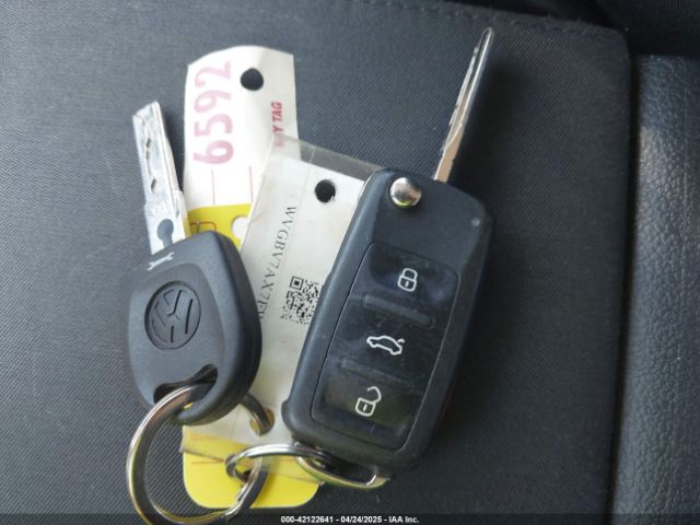 WVGBV7AX7FW056002 Volkswagen TIGUAN S