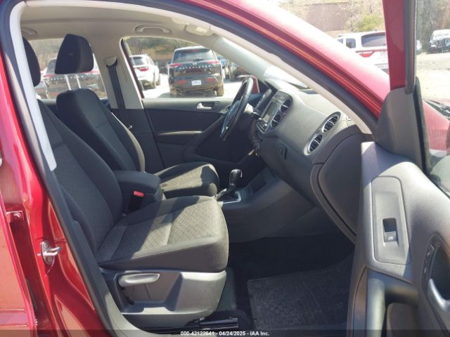 WVGBV7AX7FW056002 Volkswagen TIGUAN S