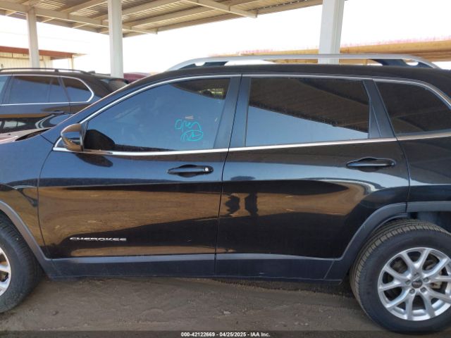 1C4PJLCB8FW669150 Jeep Cherokee Latitude