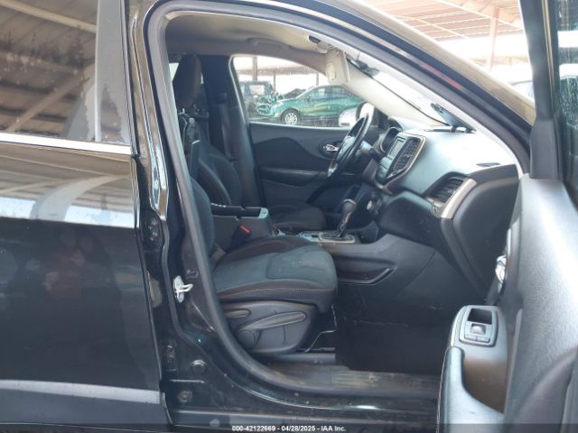 1C4PJLCB8FW669150 Jeep Cherokee Latitude