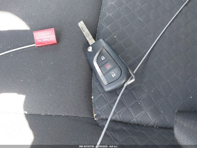NMTKHMBX4LR111797 Toyota C-HR LE