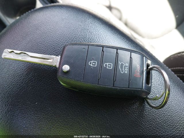 KNDJP3A52K7646713 KIA SOUL +