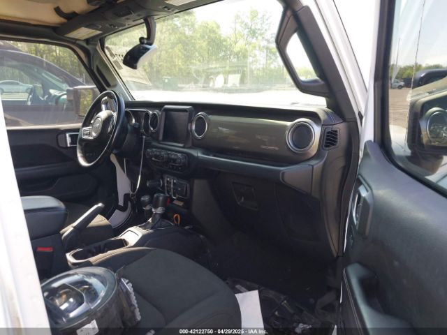 1C4HJXEN1LW152769 Jeep Wrangler Unlimited Sahara 4x4