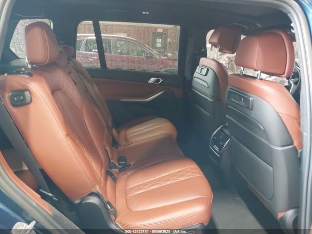 2022 BMW X7 5UXCW2C06N9J14282 Photo 7
