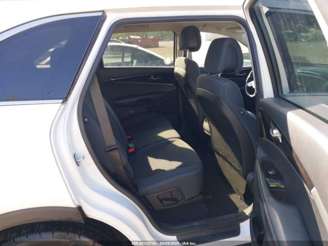 5XYPGDA54HG187891 KIA Sorento 3.3l Lx