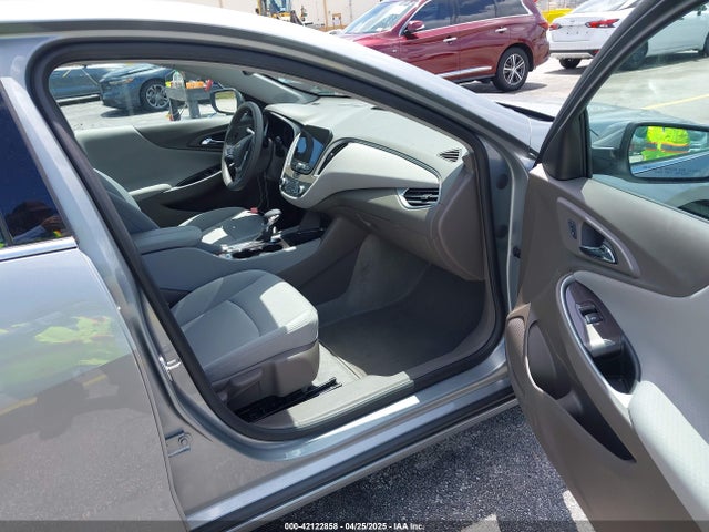 1G1ZD5ST5SF154700 Chevrolet Malibu Fwd 1lt