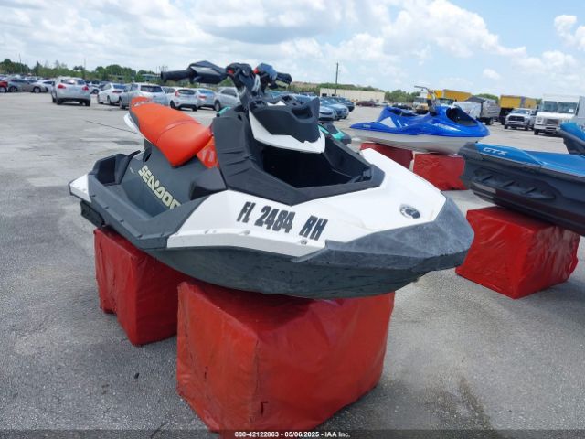 2017 SEADOO SEADOO YDV65759L617