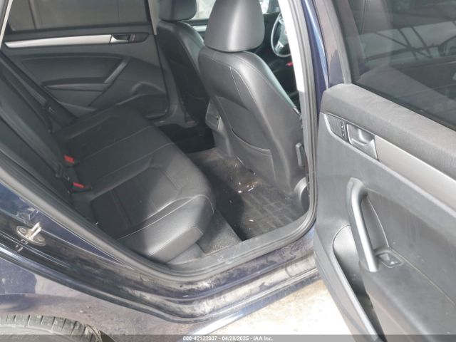1VWAT7A39FC096518 Volkswagen Passat 1.8t Wolfsburg Edition
