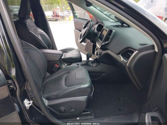 1C4PJMMX6MD211048 Jeep Cherokee Latitude Lux 4x4
