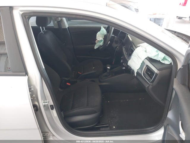 3KPA24AD0NE434084 KIA RIO LX