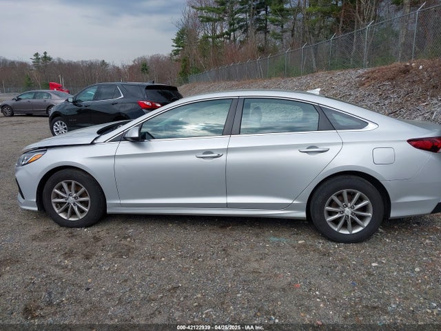 Hyundai SONATA SE 2019 5NPE24AF2KH781314 Image 15