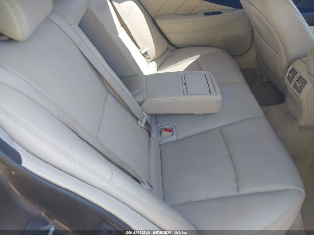 JN1BV7ARXEM684719 Infiniti Q50 Premium