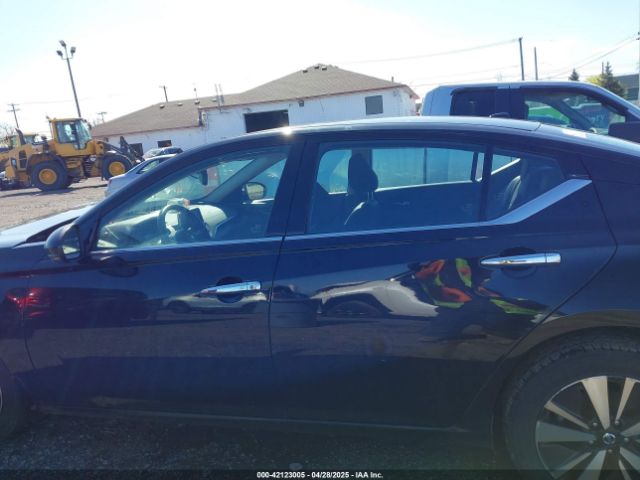 1N4BL4DW5LN300300 Nissan Altima Sv Intelligent Awd