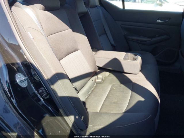 1N4BL4DW5LN300300 Nissan Altima Sv Intelligent Awd