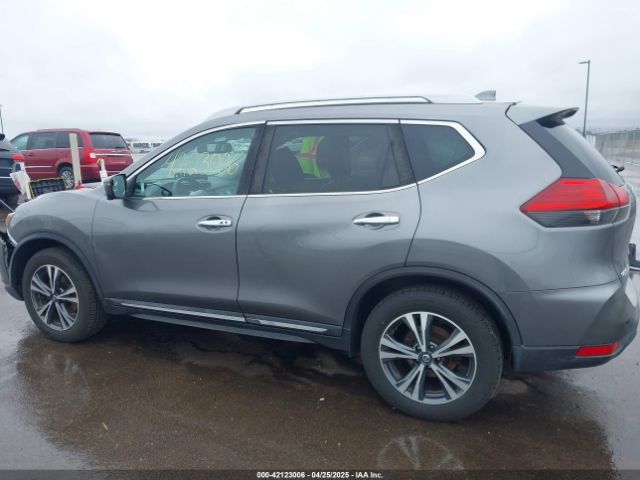 5N1AT2MV4HC769717 Nissan 2017