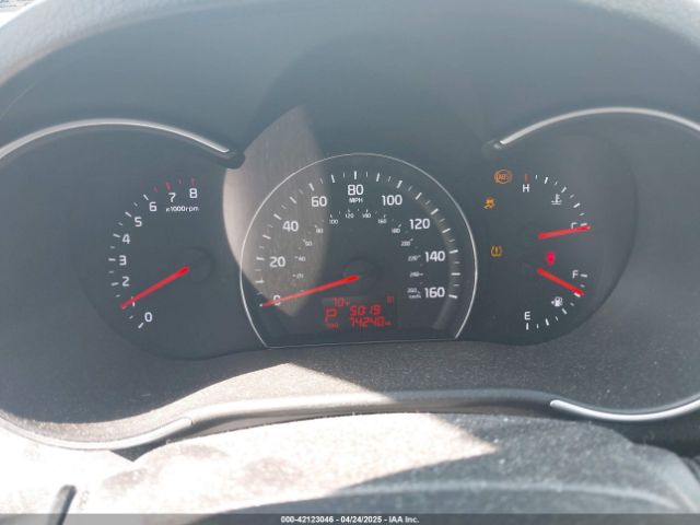 5XYKT3A63EG522370 KIA SORENTO LX
