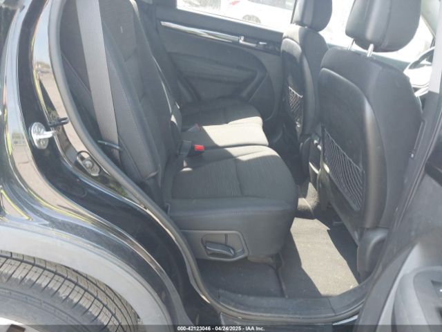 5XYKT3A63EG522370 KIA SORENTO LX