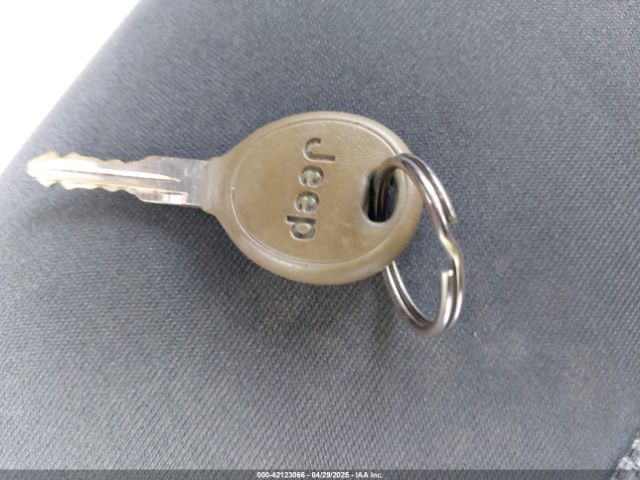 1C4NJRBB2HD153778 Jeep Patriot Sport 4x4