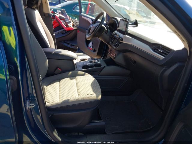 1FMCU9G68LUA88952 Ford ESCAPE SE