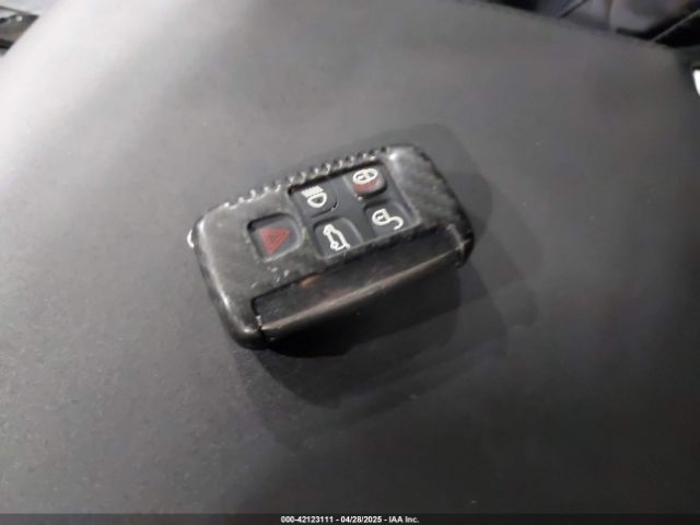 SALRRBBV7HA046876 Land Rover Discovery Hse