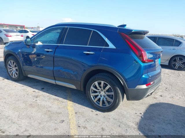2019 CADILLAC XT4 1GYFZCR47KF128284 Photo 2