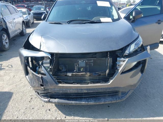 5N1AT3AA0MC829557 Nissan Rogue S Fwd