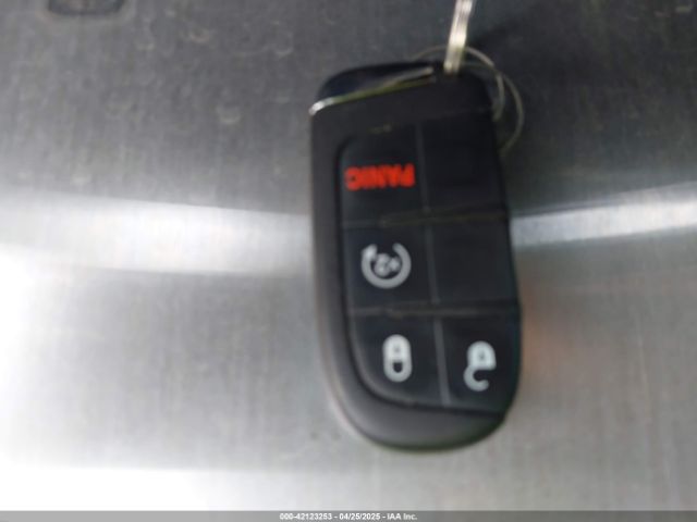 2021 JEEP RENEGADE ZACNJCBB8MPM36868 Photo 10