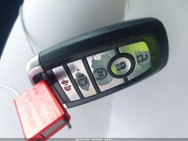 3FA6P0RU9KR222508 Ford Fusion Hybrid Titanium