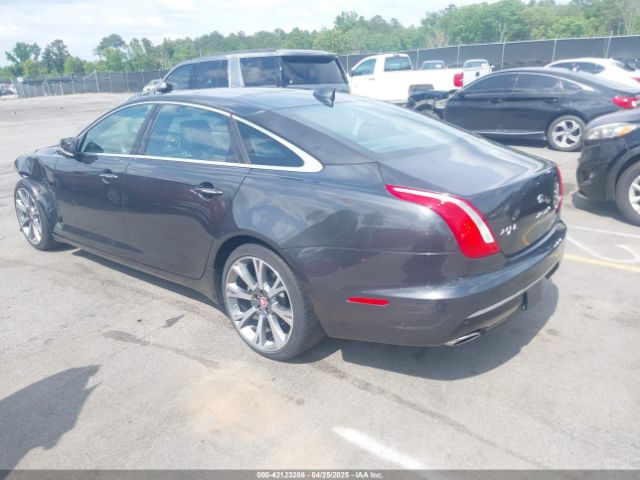 2016 JAGUAR XJ SAJWA2G75G8V92949 Photo 2