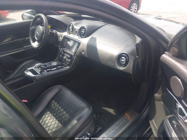 2016 JAGUAR XJ SAJWA2G75G8V92949 Photo 4