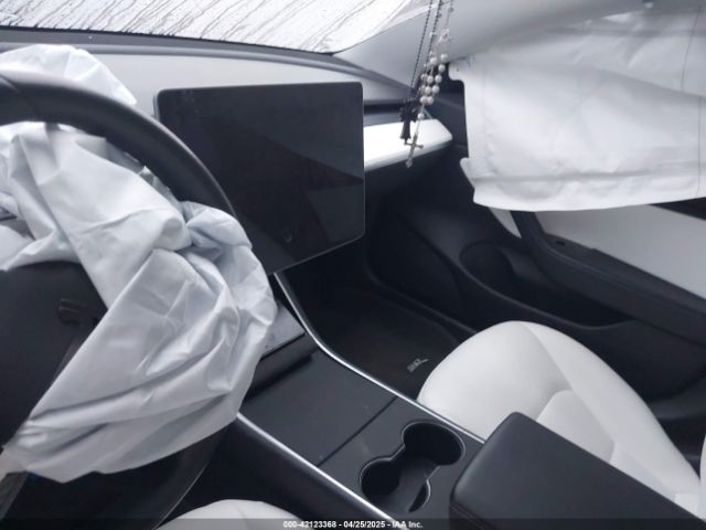 5YJ3E1EB8JF086174 Tesla Model 3 Long Range/performance