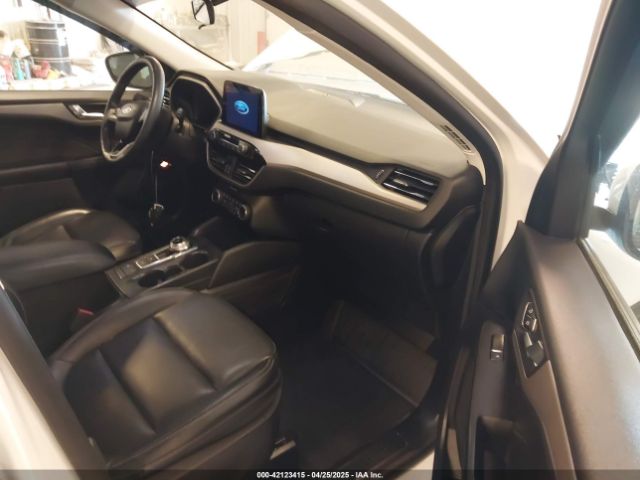 1FMCU9H67MUA33859 Ford ESCAPE SEL