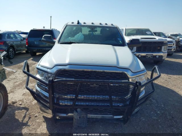 3C6UR5CJ5NG366524 RAM 2500 Tradesman  4x4 6'4 Box